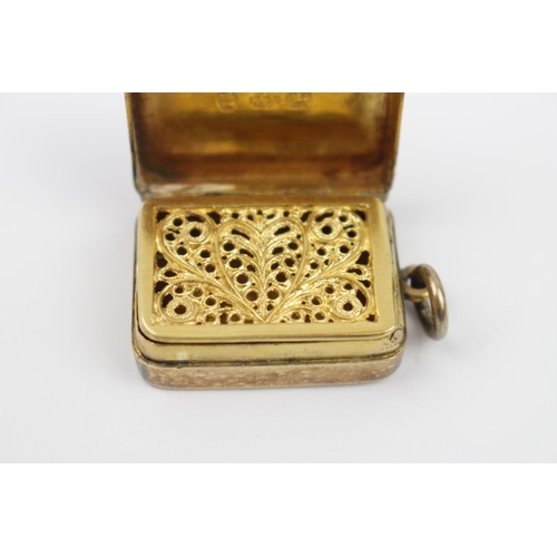 376 - George III Gilt Vinaigrette of Rectangular Form with hinged floral pierced interior. Birmingham 1812... 