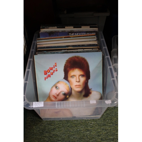 320c - Collection of assorted Vinyl records to include Rod Stewart, James Taylor, David Bowie, Billy Bragg ... 