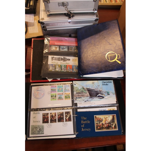 118 - Collection of assorted First Day Covers mostly in Albums