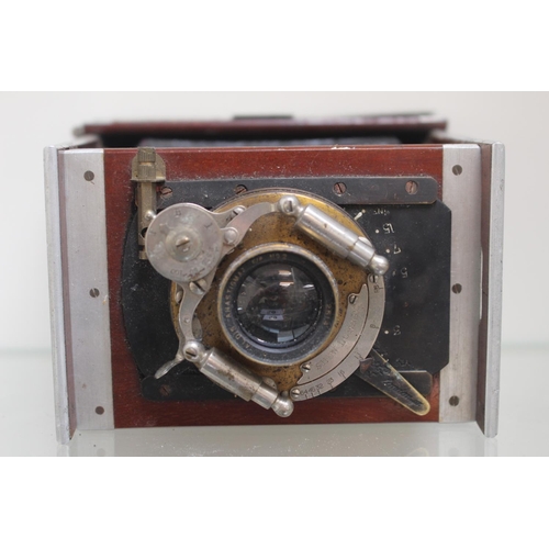 50 - Shew & Co of London Mahogany and brass plate camera