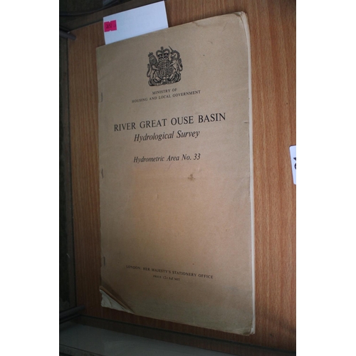 21 - Ministry of Housing and Local Government River Great Ouse Basin Hydrological Survey Area No 33 pamph... 