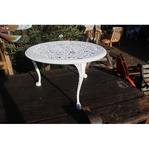 371 - Aluminium white painted outdoor side table