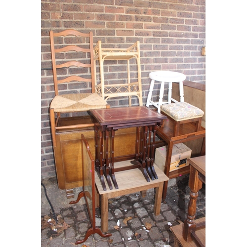 385 - Collection of assorted Small furniture