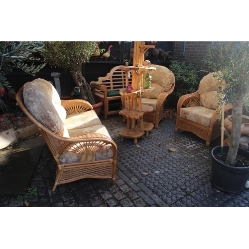 406 - 3 Piece upholstered Conservatory suite