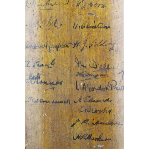 25 - A Jack Hobbs Extra Special The Oval cricket bat with 63 signatures including by both the South Afric... 