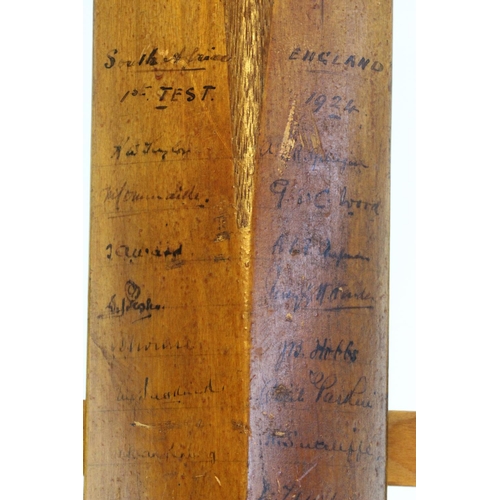 25 - A Jack Hobbs Extra Special The Oval cricket bat with 63 signatures including by both the South Afric... 