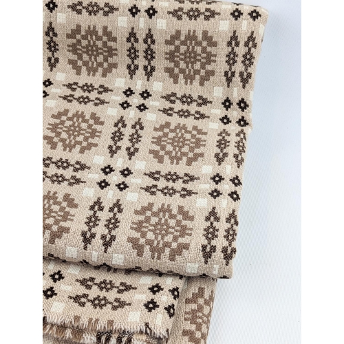 205 - Vintage woollen Welsh tapestry Beige and brown fringed edge blanket with traditional Caernarfon desi... 