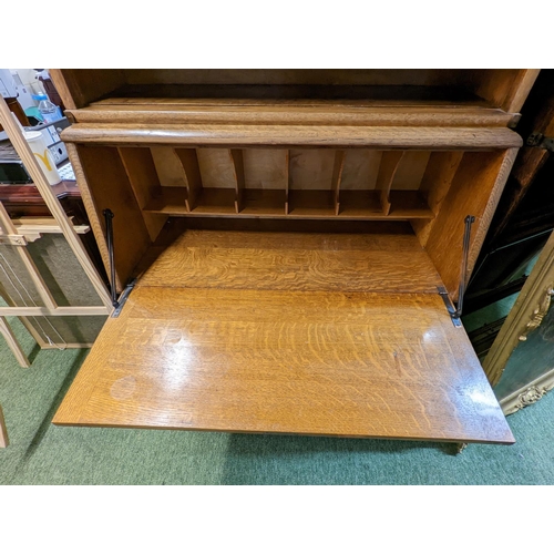 220 - The Globe Wernicke Co Limited of London Bureau Barristers bookcase with coppered fittings, drawer to... 