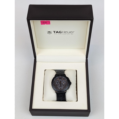 286 - Tag Heuer F1 on rubber strap CAU1114 boxed with paperwork