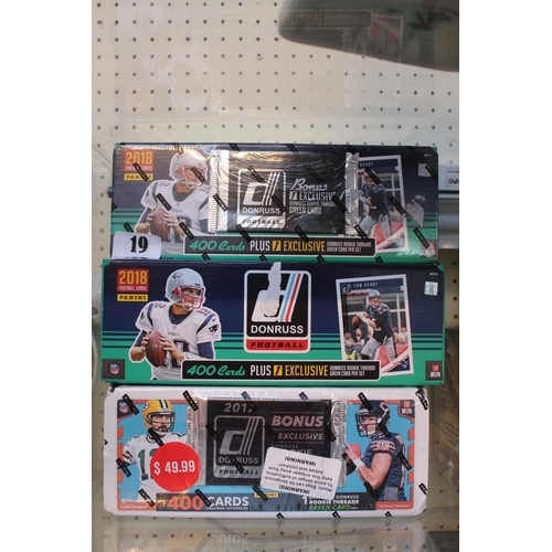 19 - 2018 Donruss Football - 400 cards, unsealed box & no exclusive card, 2018 Donruss Football Cards, 40... 