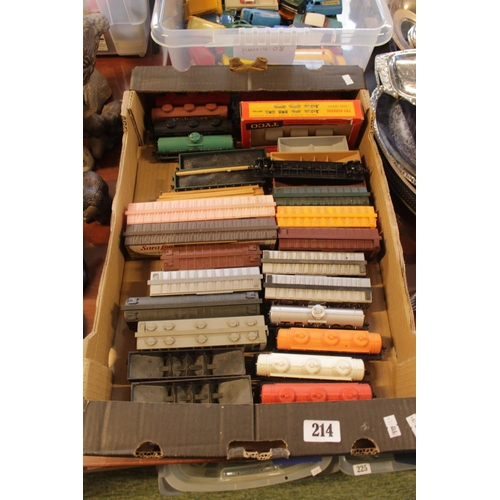 214 - Collection of OO Gauge Stock