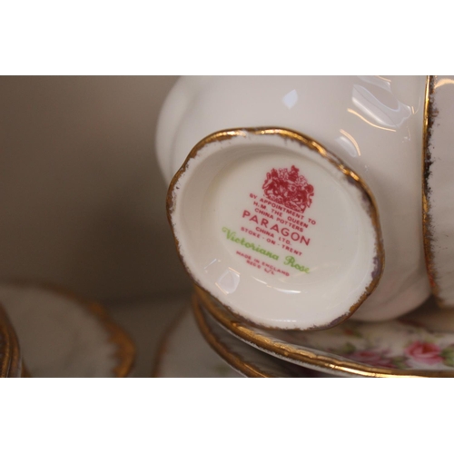 63 - Paragon Victorian Rose pattern Tea service with gilded detail