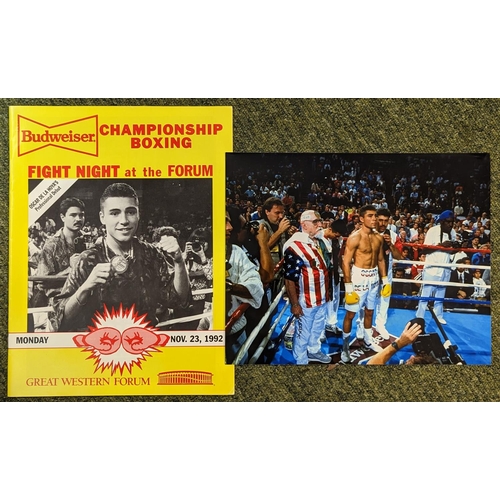 197 - Championship Boxing Program, Oscar De La Hoya's Professional Debut - November 23, 1992 & Coloured Ph... 