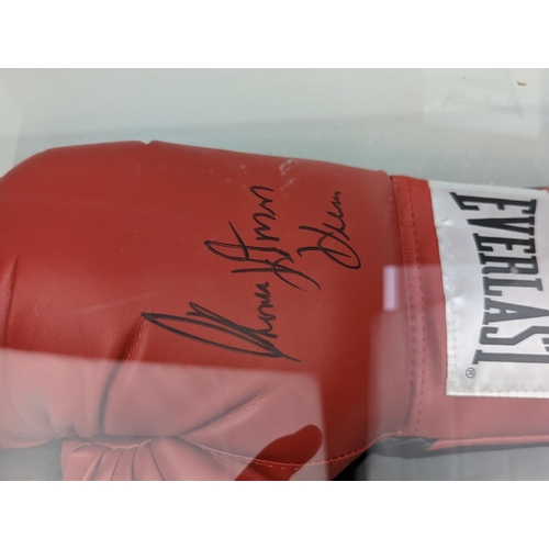 90 - Red Everlast Thomas Hitman Hearns signed glove in plastic case
