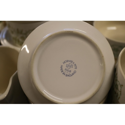 150 - Extensive Hornsea pattern dinner service