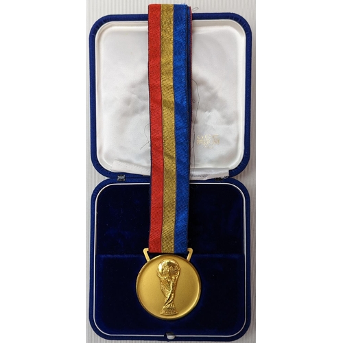 45 - 2002 World Cup winner's gold medal FIFA WORLD CUP, obverse with the Jules Rimet trophy in relief, in... 