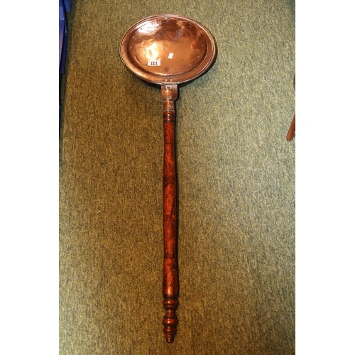 131 - 19thC Copper Warming Pan with engraved floral decoration and turned handle