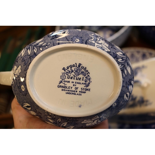 155 - Collection of 19thC and later Blue & White ceramics inc. Adams Chinese Bird Bowl, Moore and Sons Cha... 