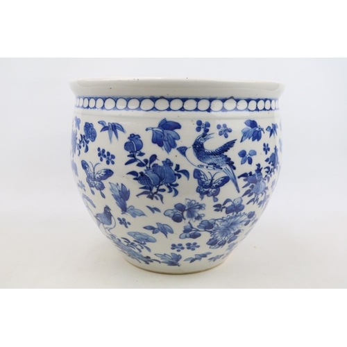 46 - Chinese Blue & White Jardinière with Flora and Fauna Decoration 20cm in Height