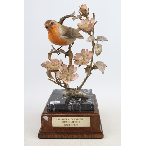 96 - Albany Fine China Robin modelled to commemorate HM Queen Elizabeth II Silver Jubilee 1952 - 1977 on ... 