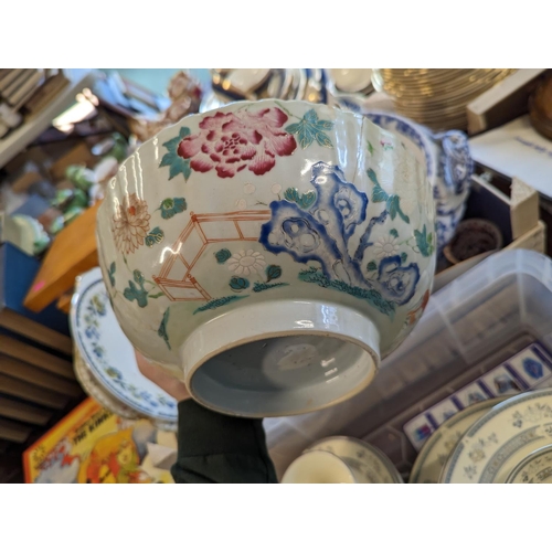 123 - Minton Penrose pattern part dinner set and a box of assorted 19thC and later ceramics