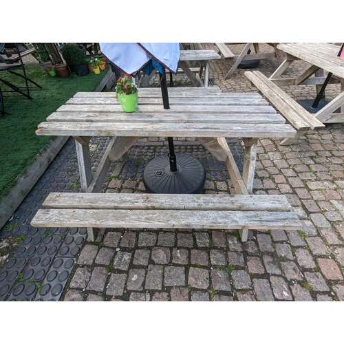 373 - Garden Picnic Bench with Guinness Umbrella and base