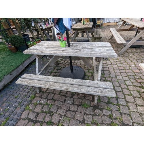 375 - Garden Picnic Bench with Guinness Umbrella and base