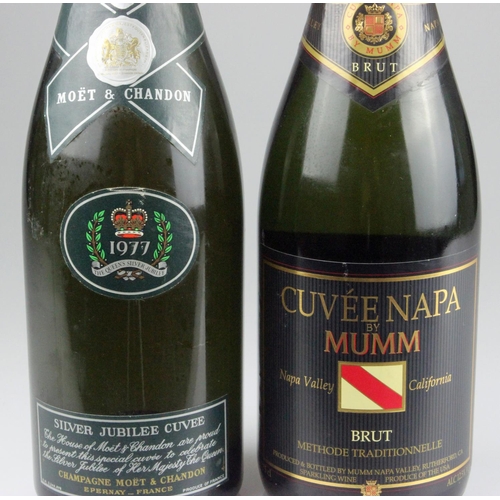 7 - Moet & Chandon, Silver Jubilee Champagne 1977 75cl & Mumm, Cuvee Napa Champagne 75cl. (2)