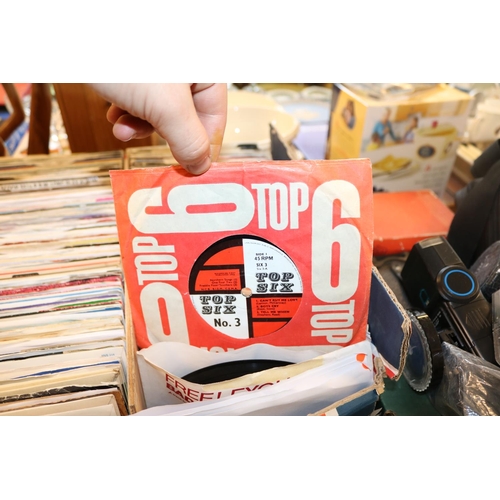 120 - Large box of assorted Vinyl Singles inc. Dave Stewart, Billy Ocean etc