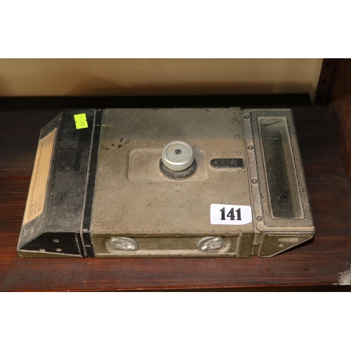 141 - WWII 1944 Military Army trench/tank Periscope by Minneapolis Honeywell Regulator Company