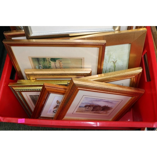 257 - Collection of assorted Gilt Framed Pictures and prints of classical views and prints