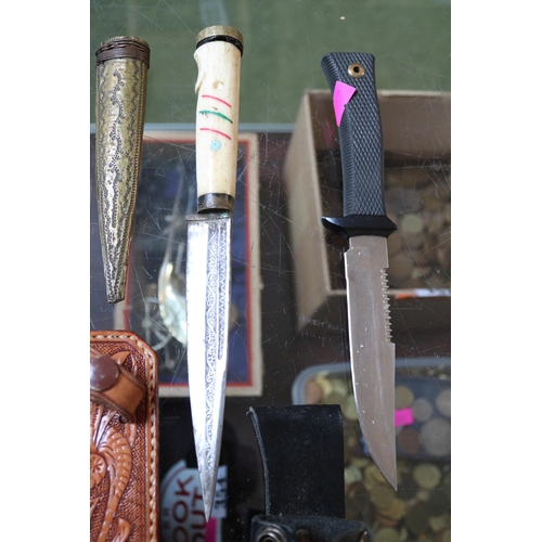 336 - Collection of assorted Vintage Knives inc. Ceremonial Knife in carved wooden scabbard etc