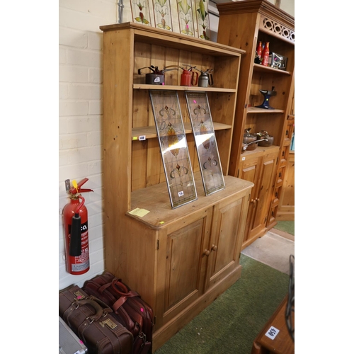 446 - 20thC Pine Dresser with fitted panelled cupboard 136cm in Height x 95cm in width