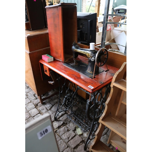 512 - Treadle singer sewing machine