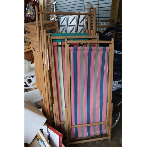 524 - 2 Deck chairs