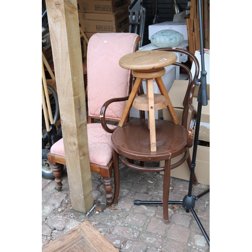 526 - Collection of assorted Chairs inc Bentwood etc