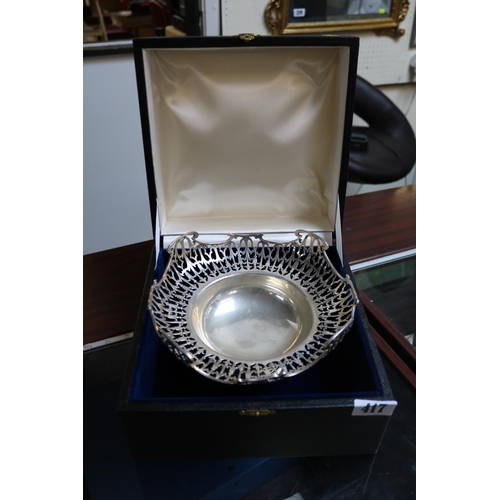 417 - Good quality Silver pierced fruit stand Sheffield 1926 440g total weight boxed