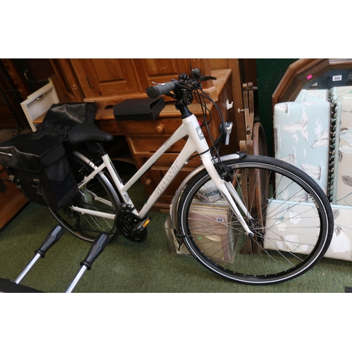 543 - Giant Escape 1 Electric Cycle with Charger with Ride Control and Key (working order)