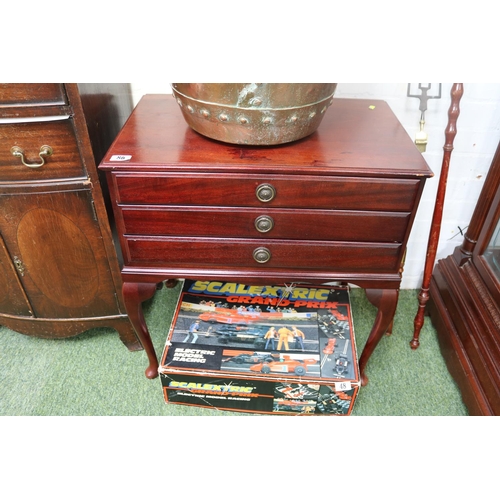 86 - Extensive Silver plated A1 Canteen of Cutlery in Mahogany 3 drawer stand supported on queen Anne leg... 