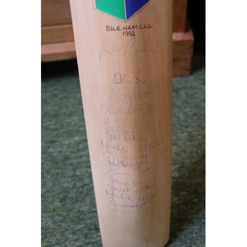 99 - Gunn & Moore cricket bat signed by Nottinghamshire 1992 & Durham 1992 to reverse