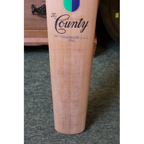 99 - Gunn & Moore cricket bat signed by Nottinghamshire 1992 & Durham 1992 to reverse