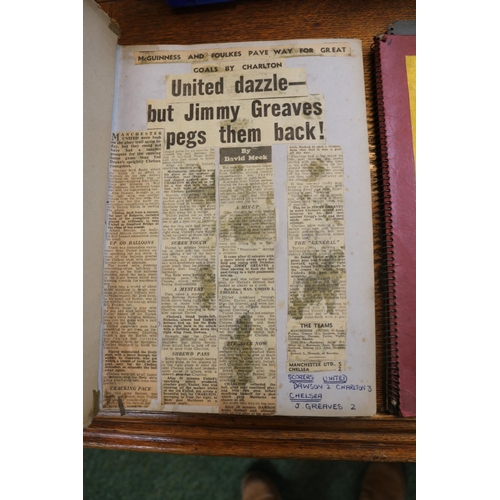 175 - Manchester United Football Club League and Cup Match Reports for Season 1958-59 and The Big Book of ... 