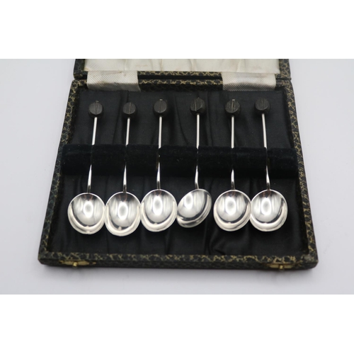 360 - Cased Set of Silver handled Coffee bean spoons 30g total weight