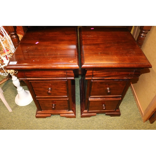 417 - Pair of 20thC Hardwood bedside chests of 3 drawers