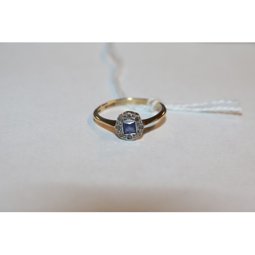 300D - Art Deco 9ct Diamond and sapphire set ring