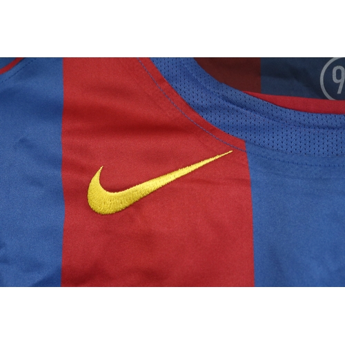 13 - RONALDINHO 2004/05 UEFA CHAMPIONS LEAGUE MATCH WORN BARCELONA JERSEY 

A Nike brand FC Barcelona jer... 