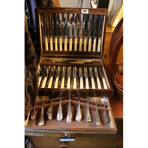 129 - Thomas Turner Co of Sheffield Canteen of Cutlery in oak case