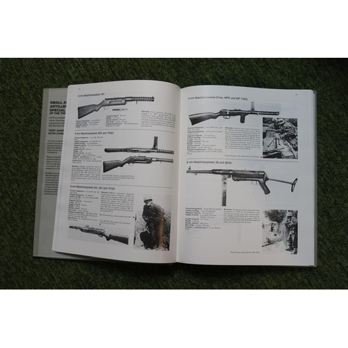 340J - Military gun related books, arms and armour etc