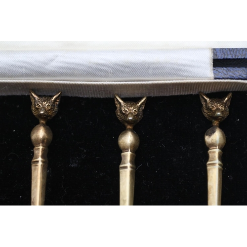 138 - Cased Set of Swaine Adeney Brigg of London Silver presentation spoons with Foxes head decoration, Bi... 