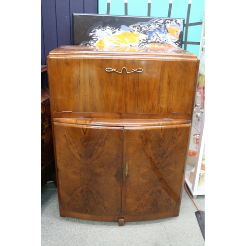 228 - Walnut 1950s art deco style drinks cabinet bar with mirrored glass fitted interior and acessories. 1... 